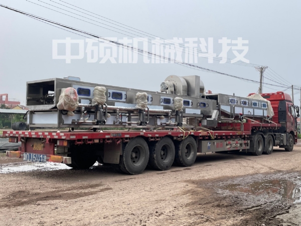 河南丹尼斯自動(dòng)蒸盤(pán)清洗機(jī)發(fā)貨實(shí)拍